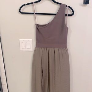 One shoulder gray dress